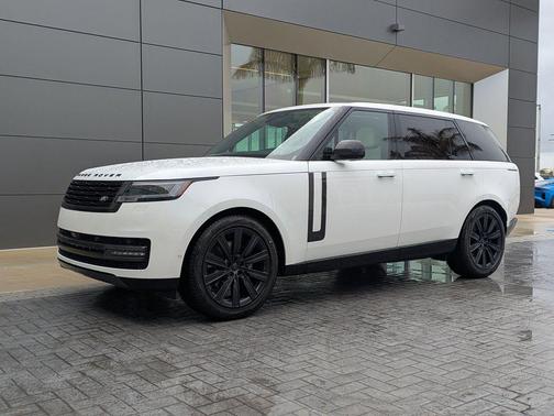 2026 Land Rover Range Rover P400 SE 7 Seat