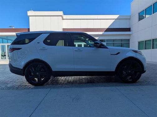 2026 Land Rover Discovery S