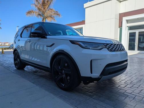 2026 Land Rover Discovery S