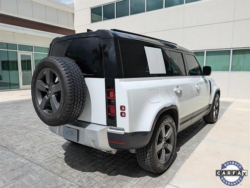 2025 Land Rover Defender 110 P300