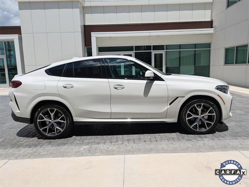 2022 BMW X6 xDrive40i