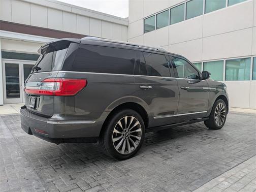 2018 Lincoln Navigator Select