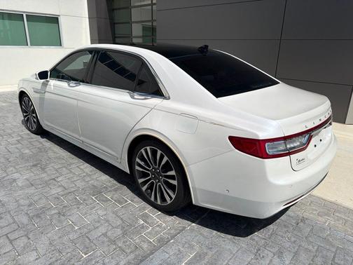 White Platinum Clearcoat Metallic 2019 Lincoln Continental Reserve