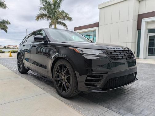 2026 Land Rover Range Rover Velar P250 SE R-Dynamic