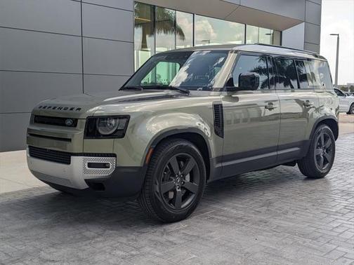 2025 Land Rover Defender 110 P300