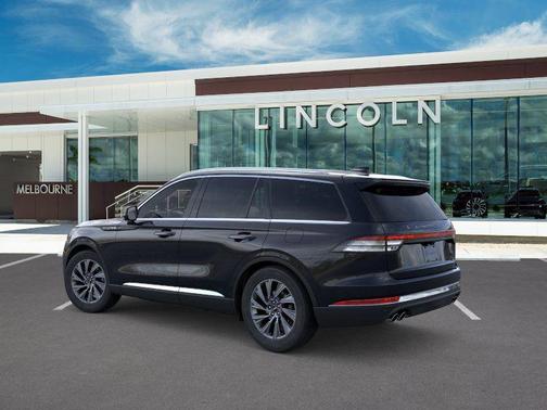 Infinite Black Metallic Clearcoat 2026 Lincoln Aviator Premiere