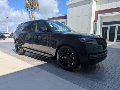 Black 2026 Land Rover Range Rover P530 SE 7 Seat