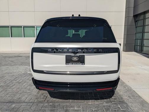 2025 Land Rover Range Rover P530 SE 7 Seat