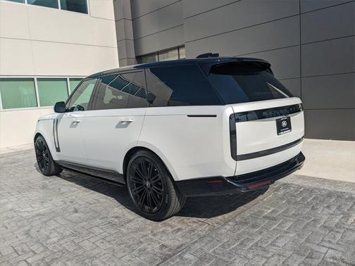 2025 Land Rover Range Rover P530 SE 7 Seat