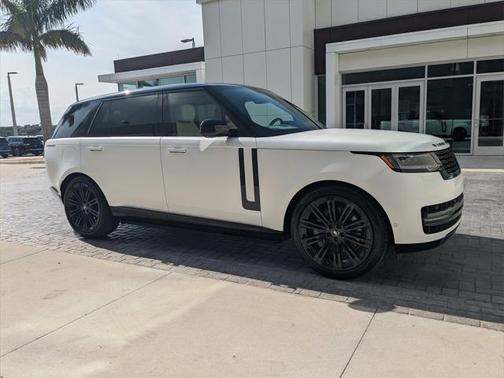 2025 Land Rover Range Rover P530 SE 7 Seat