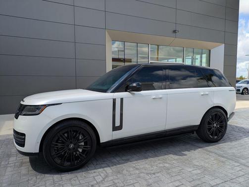 Satin 2025 Land Rover Range Rover P530 SE 7 Seat