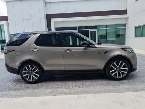 2024 Land Rover Discovery P360 Dynamic SE