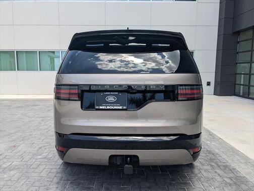 2024 Land Rover Discovery P360 Dynamic SE