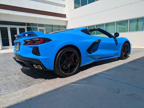 Rapid Blue 2022 Chevrolet Corvette Stingray w/3LT