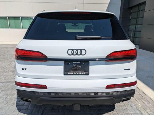 2026 Audi Q7 55 Premium Plus