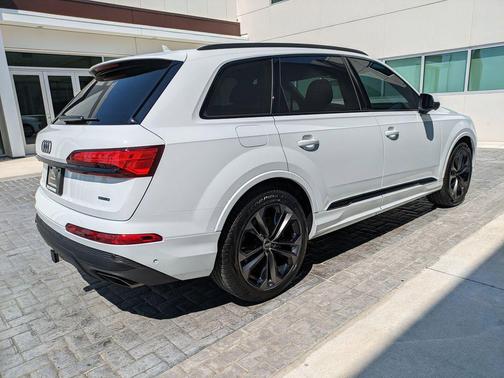 2026 Audi Q7 55 Premium Plus