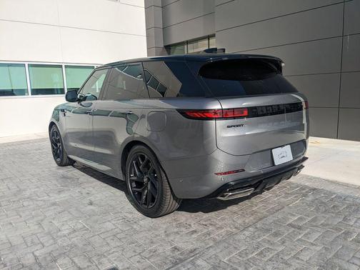 2025 Land Rover Range Rover Sport SE