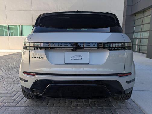 2026 Land Rover Range Rover Evoque Dynamic SE