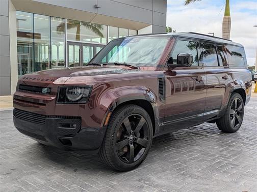 2025 Land Rover Defender 130 P400 X-Dynamic SE