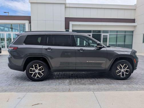 Baltic Gray Metallic Clearcoat 2024 Jeep Grand Cherokee L Limited