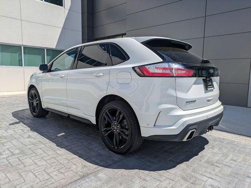 Star White Metallic Tri-Coat 2020 Ford Edge ST