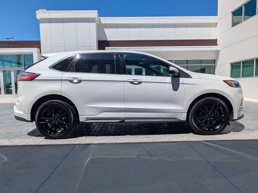 Star White Metallic Tri-Coat 2020 Ford Edge ST