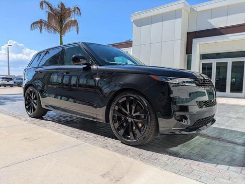 2026 Land Rover Range Rover Sport SE