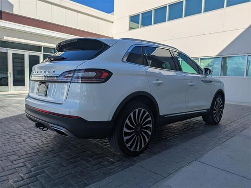 2022 Lincoln Nautilus Black Label