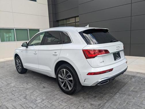 2024 Audi Q5 45 S line Prestige