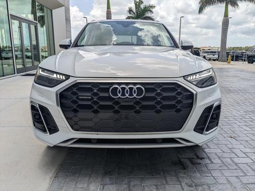 2024 Audi Q5 45 S line Prestige
