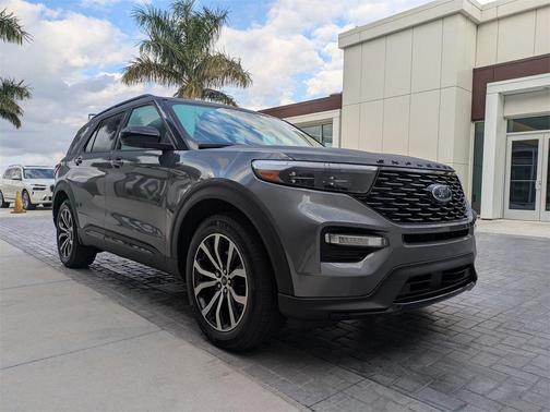 2022 Ford Explorer ST-Line