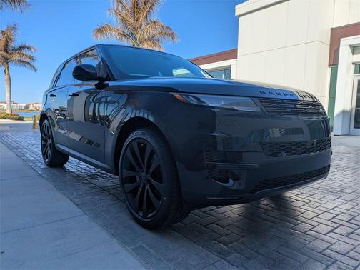 2026 Land Rover Range Rover Sport SE