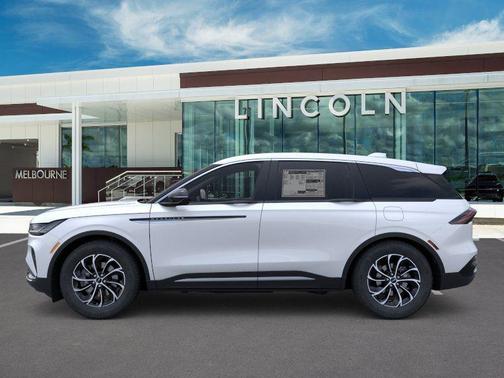 Platinum 2026 Lincoln Nautilus Premiere