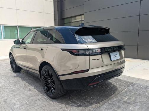 2026 Land Rover Range Rover Velar P250 SE R-Dynamic