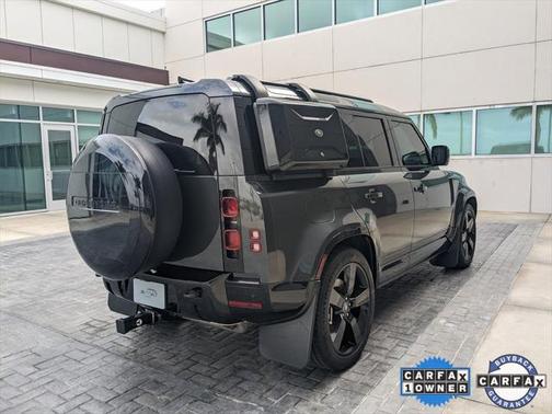 2024 Land Rover Defender 110 P400 X-Dynamic SE