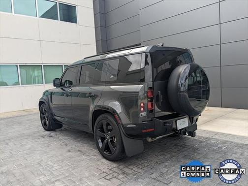 2024 Land Rover Defender 110 P400 X-Dynamic SE