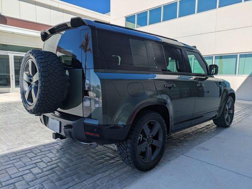 Woolstone Green Metallic 2026 Land Rover Defender P400 X-Dynamic SE