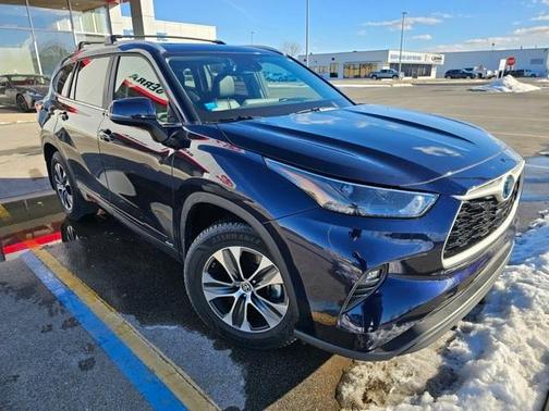 2023 Toyota Highlander Hybrid XLE