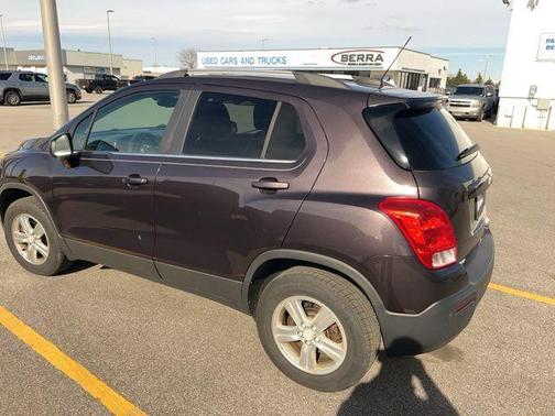 Sable Metallic 2016 Chevrolet Trax LT