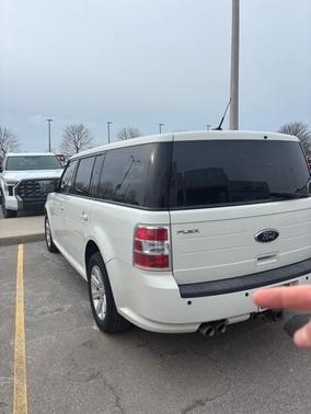 2010 Ford Flex SE