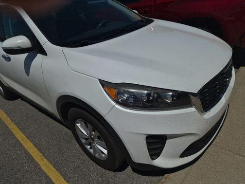Snow White Pearl 2019 Kia Sorento LX