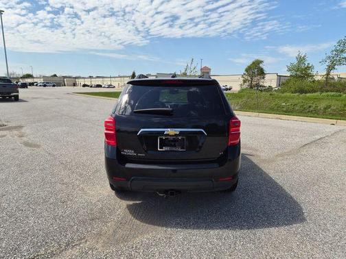 Mosaic Black Metallic 2017 Chevrolet Equinox LT