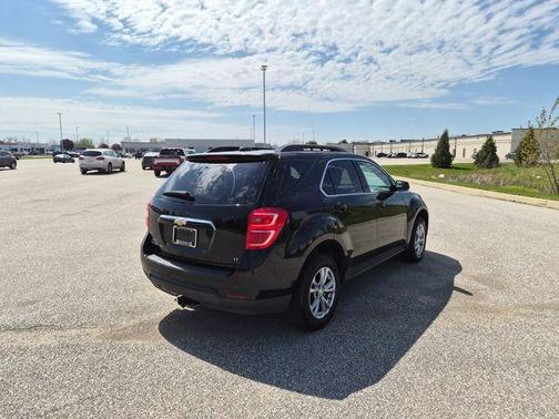 Mosaic Black Metallic 2017 Chevrolet Equinox LT