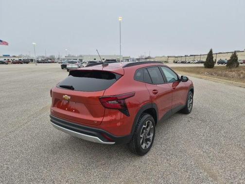 Cayenne Orange Metallic 2024 Chevrolet Trax LT