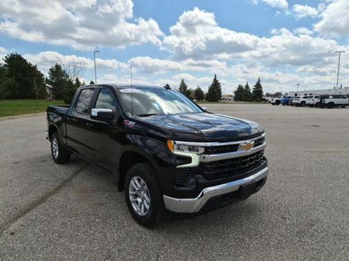 Black 2022 Chevrolet Silverado 1500 LT