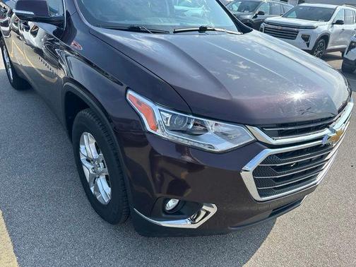 Black Currant Metallic 2019 Chevrolet Traverse LT Cloth