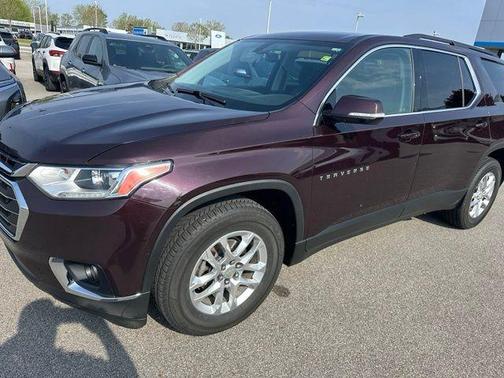 Black Currant Metallic 2019 Chevrolet Traverse LT Cloth