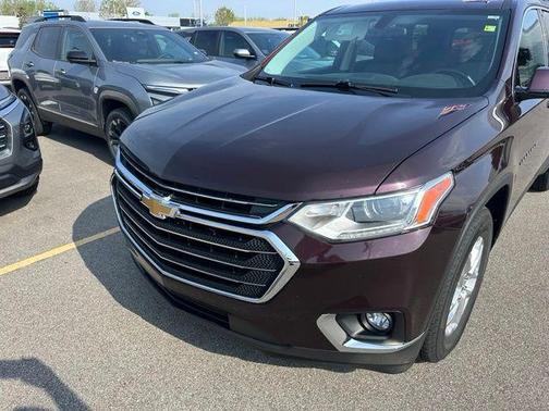 Black Currant Metallic 2019 Chevrolet Traverse LT Cloth
