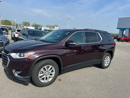 Black Currant Metallic 2019 Chevrolet Traverse LT Cloth