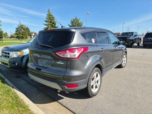 Midnight Black 2016 Ford Escape SE